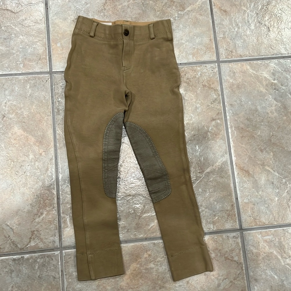 Girls equestrian riding pants. Brand sigma. Size 8. Very good condition.